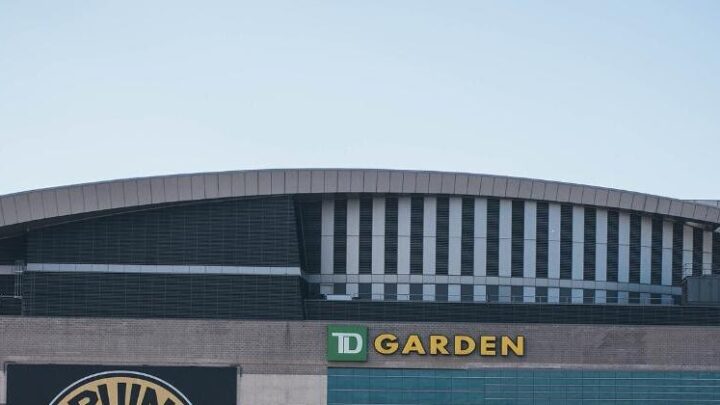 Fachada del TD Garden, pabellón de los Boston Celtics, con el rótulo del recinto